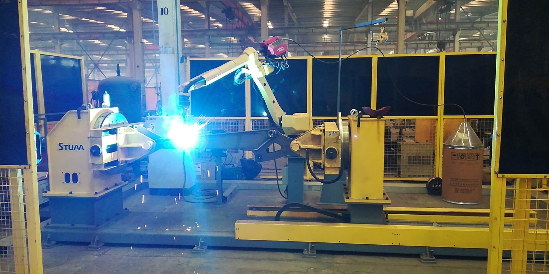 Robot hàn hồ quang  Arc welding robot